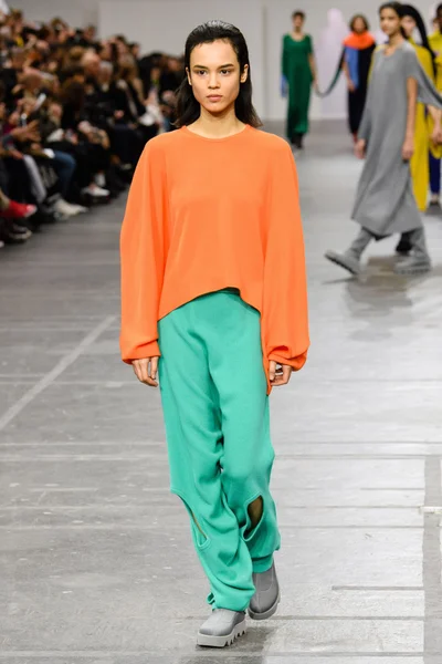 Look 63